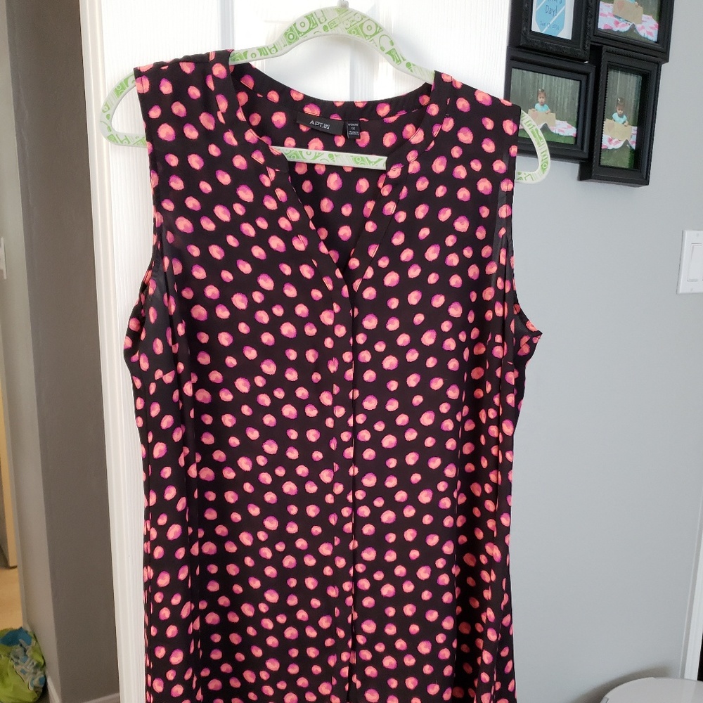 Multi color sleeveless blouse